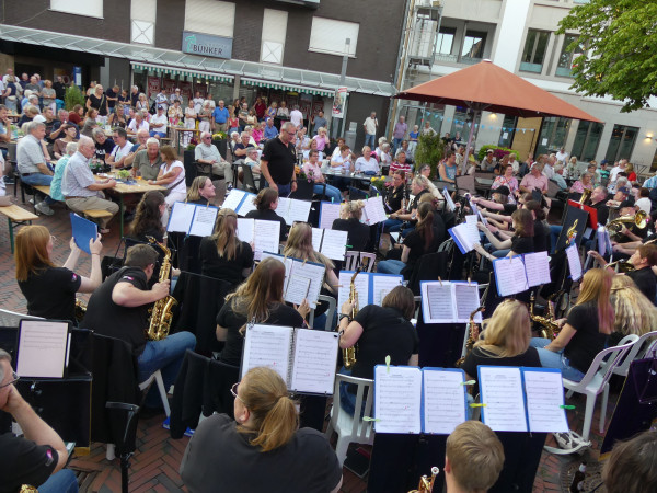 Stadtkapelle meets Dei Binnenschippers